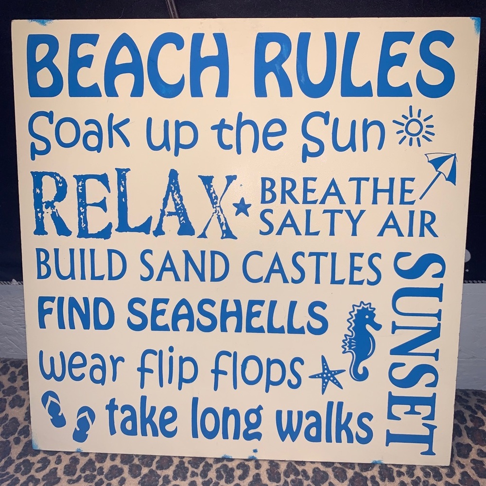 - Decorative wooden Beach sign
